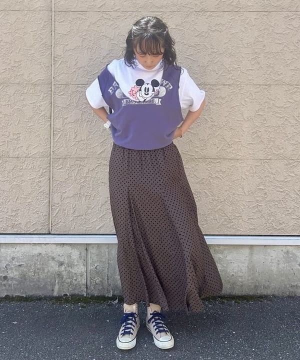 BEAMS HEARTのフロッキードット サテン スカートを使ったコーディネートを紹介します。｜Rakuten Fashion(楽天ファッション／旧楽天ブランドアベニュー)6179639