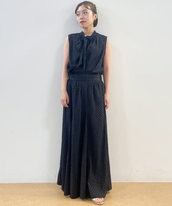 BEAMS HEARTのフロッキードット サテン スカートを使ったコーディネートを紹介します。｜Rakuten Fashion(楽天ファッション／旧楽天ブランドアベニュー)6179764