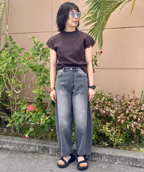 BEAMS HEARTの袖 レース ハイネック プルオーバーを使ったコーディネートを紹介します。｜Rakuten Fashion(楽天ファッション／旧楽天ブランドアベニュー)6179766