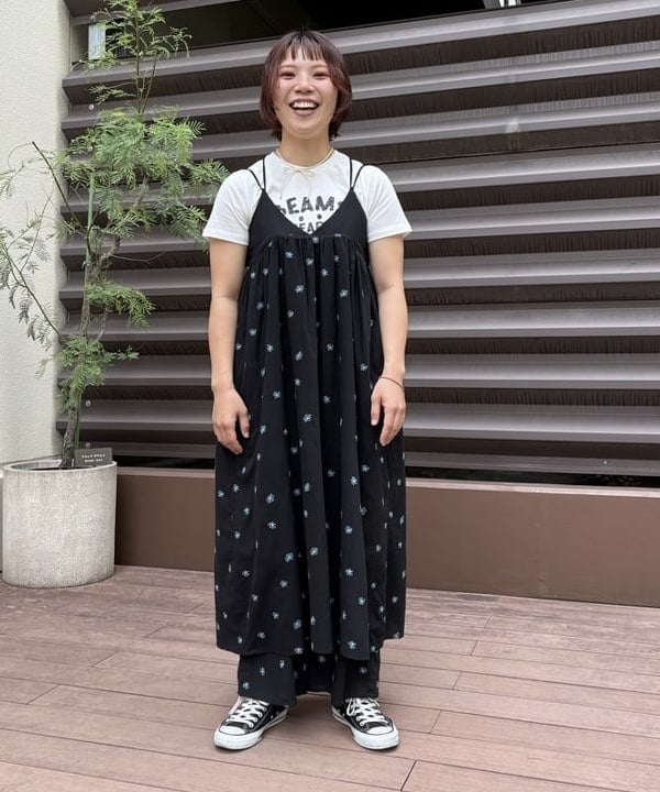 BEAMS HEARTのマーガレット 刺繍 パンツを使ったコーディネートを紹介します。｜Rakuten Fashion(楽天ファッション／旧楽天ブランドアベニュー)6179809