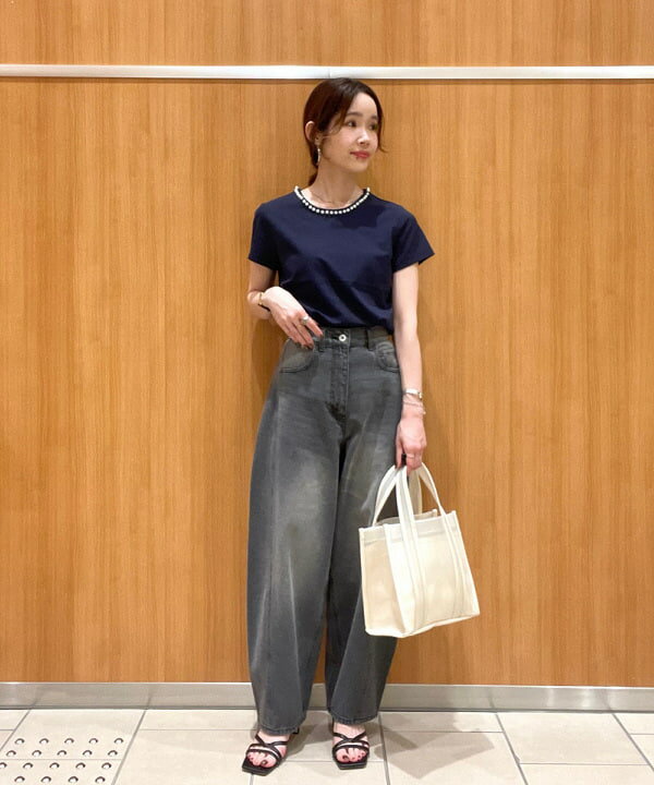 BEAMS HEARTのパール トリミング Tシャツを使ったコーディネートを紹介します。｜Rakuten Fashion(楽天ファッション／旧楽天ブランドアベニュー)6179836