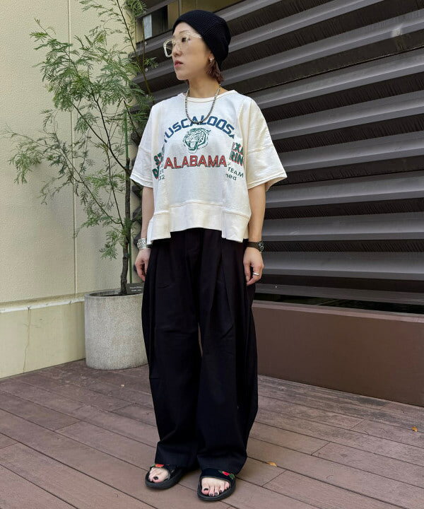 BEAMS HEARTのリメイク風 プリント Tシャツを使ったコーディネートを紹介します。｜Rakuten Fashion(楽天ファッション／旧楽天ブランドアベニュー)6180015
