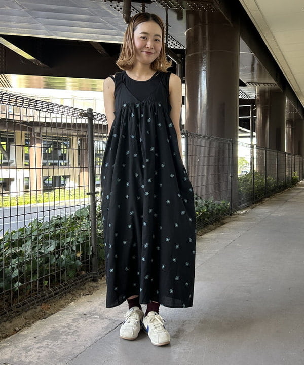 BEAMS HEARTのマーガレット 刺繍 ワンピースを使ったコーディネートを紹介します。｜Rakuten Fashion(楽天ファッション／旧楽天ブランドアベニュー)6180039