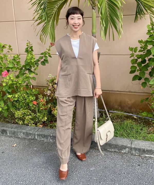 BEAMS HEARTのキーネック オーバー ベストを使ったコーディネートを紹介します。｜Rakuten Fashion(楽天ファッション／旧楽天ブランドアベニュー)6180071