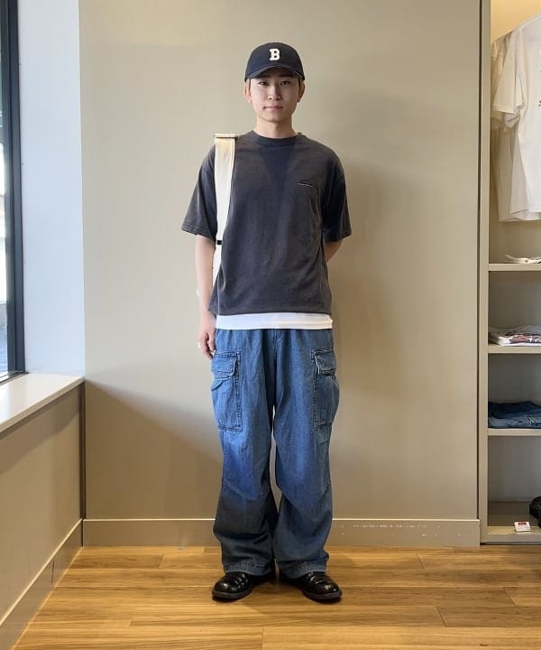 BEAMS HEARTのワイド デニム カーゴパンツを使ったコーディネートを紹介します。｜Rakuten Fashion(楽天ファッション／旧楽天ブランドアベニュー)6180109