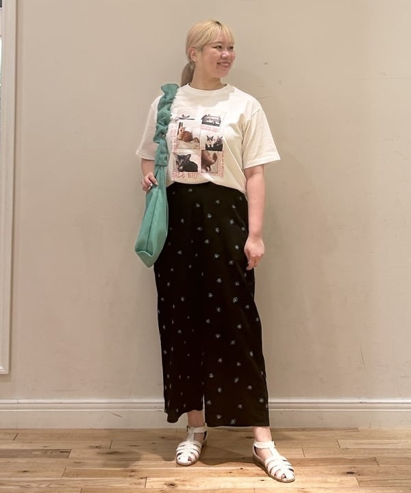 BEAMS HEARTのネコ フォト コラージュ Tシャツを使ったコーディネートを紹介します。｜Rakuten Fashion(楽天ファッション／旧楽天ブランドアベニュー)6179563