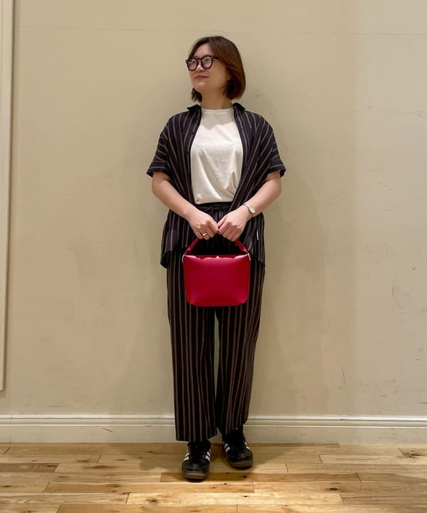 BEAMS HEARTのベルト ハンドル スクエア ショルダーバッグ 25SS レディースを使ったコーディネートを紹介します。｜Rakuten Fashion(楽天ファッション／旧楽天ブランドアベニュー)6180208