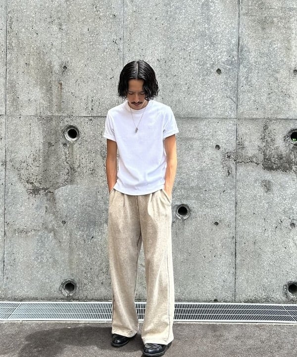 BEAMS HEARTのスノーウォッシュ スウェットパンツを使ったコーディネートを紹介します。｜Rakuten Fashion(楽天ファッション／旧楽天ブランドアベニュー)6180258