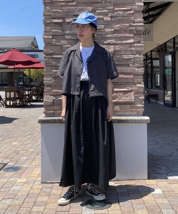 BEAMS WOMENのナイロン ガチャベルト スカートを使ったコーディネートを紹介します。｜Rakuten Fashion(楽天ファッション／旧楽天ブランドアベニュー)6180280