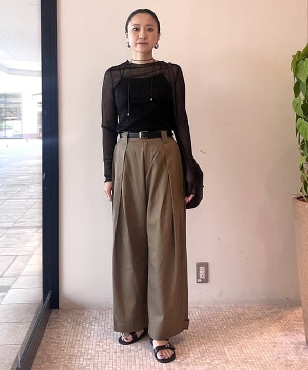 BEAMS HEARTの【秋まで使える】シャイニー シアー プルオーバー 25AW カットソー 長袖 レイヤードを使ったコーディネートを紹介します。｜Rakuten Fashion(楽天ファッション／旧楽天ブランドアベニュー)6180335