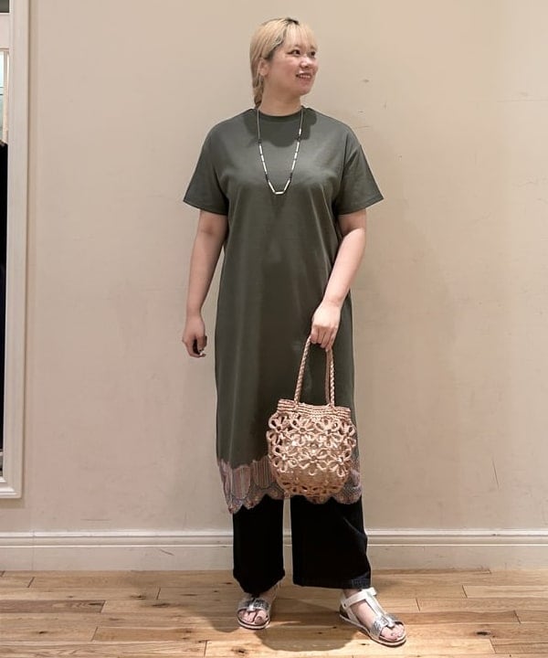 BEAMS HEARTの裾 スカラ レース ワンピースを使ったコーディネートを紹介します。｜Rakuten Fashion(楽天ファッション／旧楽天ブランドアベニュー)6180340