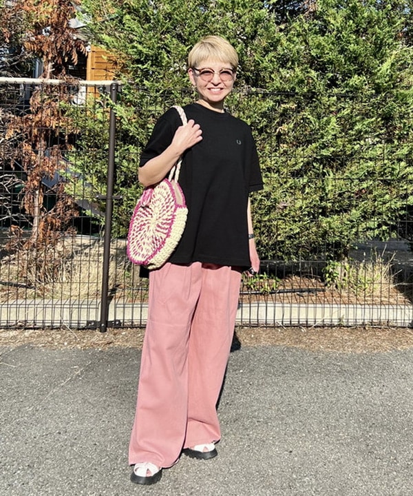 BEAMS WOMENの2タック カラーパンツを使ったコーディネートを紹介します。｜Rakuten Fashion(楽天ファッション／旧楽天ブランドアベニュー)6180399