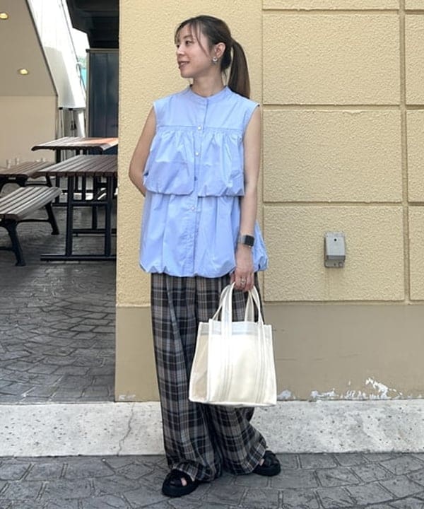 BEAMS HEARTの【洗濯機洗い可】ダブル レイヤー バルーン ブラウス 25SS ノースリーブ シルエット デザイントップスを使ったコーディネートを紹介します。｜Rakuten Fashion(楽天ファッション／旧楽天ブランドアベニュー)6180413