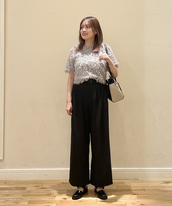 BEAMS HEARTのフェザー ハーフスリーブ プルオーバーを使ったコーディネートを紹介します。｜Rakuten Fashion(楽天ファッション／旧楽天ブランドアベニュー)6180442