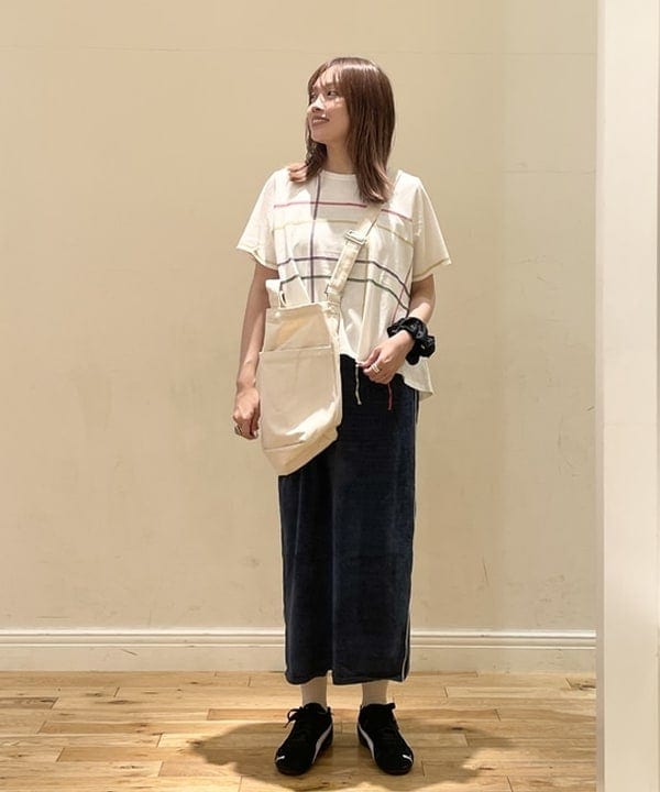 BEAMS HEARTのカラフル フリンジ ステッチ プルオーバーを使ったコーディネートを紹介します。｜Rakuten Fashion(楽天ファッション／旧楽天ブランドアベニュー)6180447