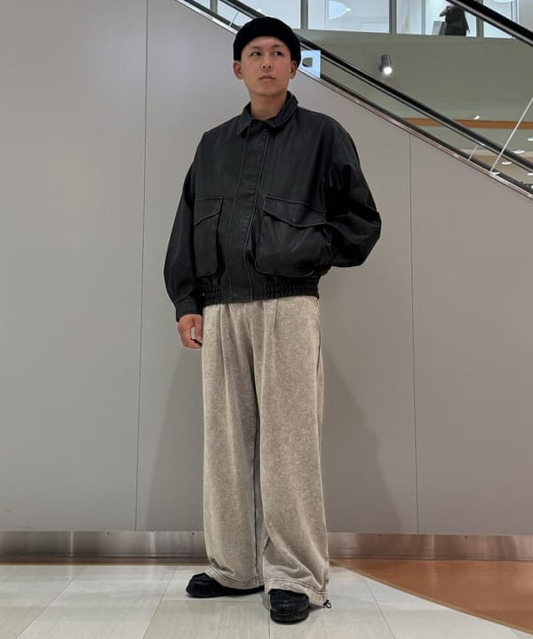 BEAMS HEARTのスノーウォッシュ スウェットパンツを使ったコーディネートを紹介します。｜Rakuten Fashion(楽天ファッション／旧楽天ブランドアベニュー)6180450