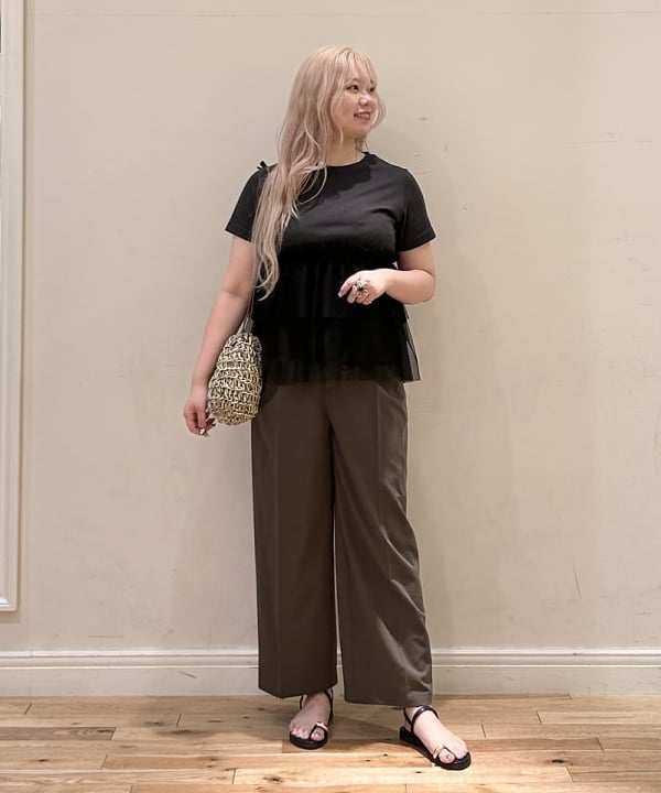 BEAMS HEARTのグルカ スラックス パンツを使ったコーディネートを紹介します。｜Rakuten Fashion(楽天ファッション／旧楽天ブランドアベニュー)6180505