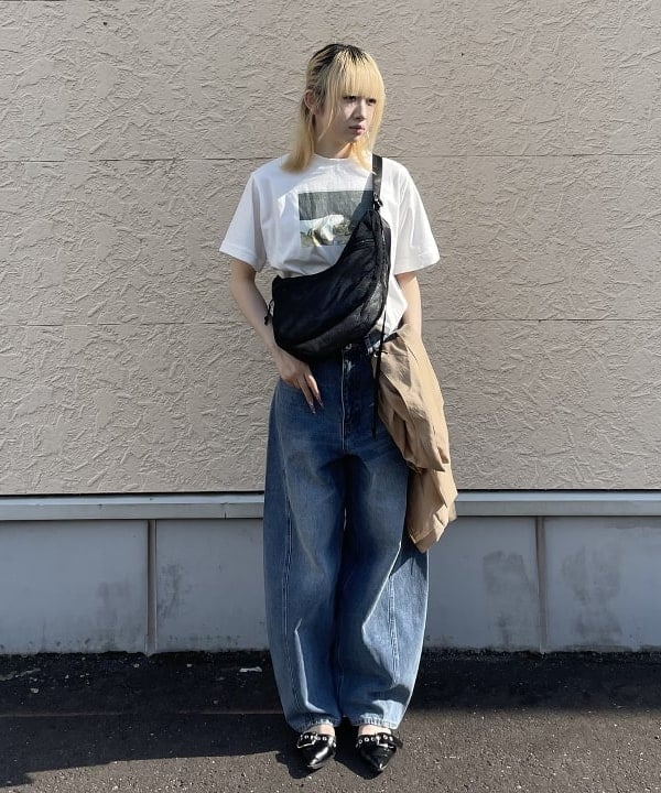 BEAMS HEARTの【洗濯機洗い可】ネコフィルム フォト Tシャツ 25SS 半袖を使ったコーディネートを紹介します。｜Rakuten Fashion(楽天ファッション／旧楽天ブランドアベニュー)6180520
