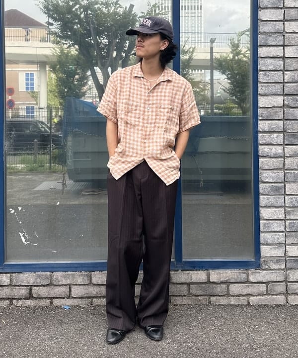 BEAMS MENのストライプ 2タック ワイドパンツを使ったコーディネートを紹介します。｜Rakuten Fashion(楽天ファッション／旧楽天ブランドアベニュー)6180524