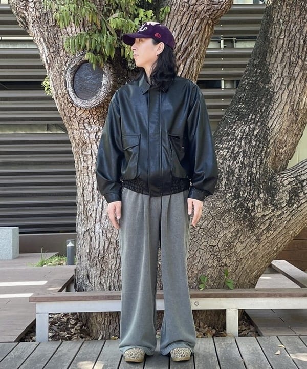 BEAMS HEARTのBEAMS HEART｜クラシック フェイクレザー ブルゾン｜メンズ アウター ジャケット｜合成皮革 リラックスフィット ヴィンテージ風｜秋冬を使ったコーディネートを紹介します。｜Rakuten Fashion(楽天ファッション／旧楽天ブランドアベニュー)6180572