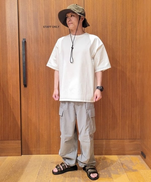 BEAMS HEARTのステッチ 配色 オーバー Tシャツを使ったコーディネートを紹介します。｜Rakuten Fashion(楽天ファッション／旧楽天ブランドアベニュー)6180593