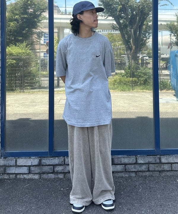 BEAMS HEARTのスノーウォッシュ スウェットパンツを使ったコーディネートを紹介します。｜Rakuten Fashion(楽天ファッション／旧楽天ブランドアベニュー)6180598