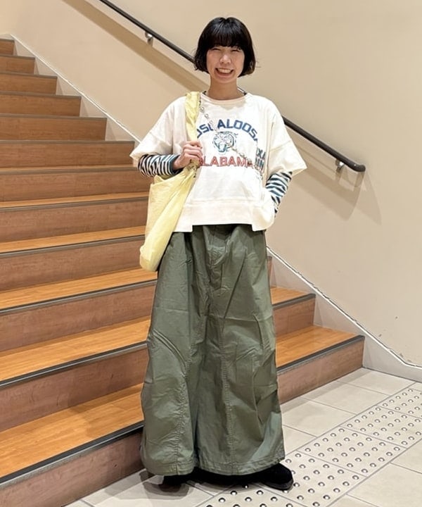 BEAMS HEARTのリメイク風 プリント Tシャツを使ったコーディネートを紹介します。｜Rakuten Fashion(楽天ファッション／旧楽天ブランドアベニュー)6180648