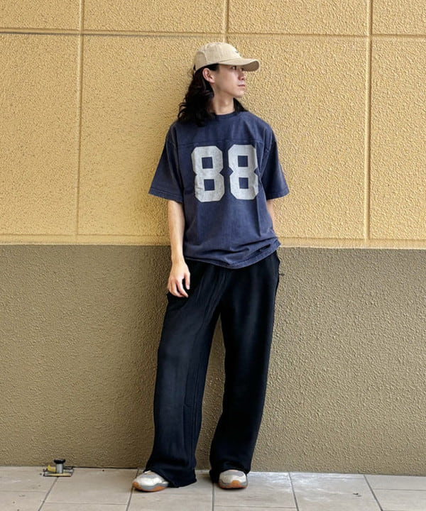 BEAMS HEARTのレタード オックスフォード ボタンダウンシャツを使ったコーディネートを紹介します。｜Rakuten Fashion(楽天ファッション／旧楽天ブランドアベニュー)6180659