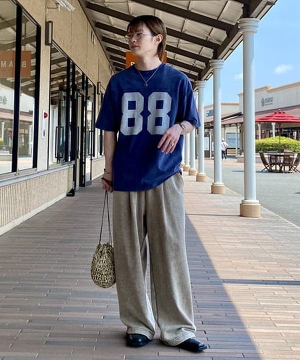 BEAMS HEARTのスノーウォッシュ スウェットパンツを使ったコーディネートを紹介します。｜Rakuten Fashion(楽天ファッション／旧楽天ブランドアベニュー)6180789