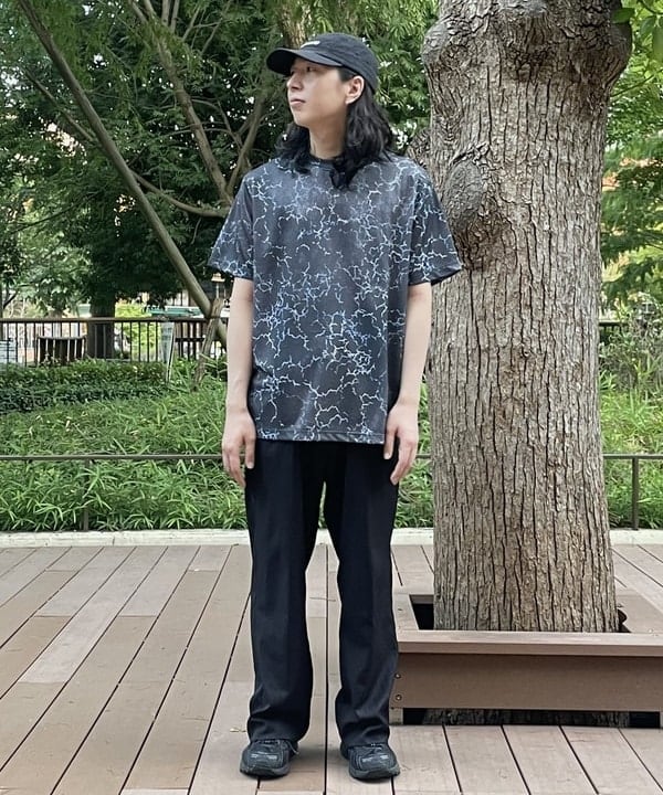 BEAMS MENのストライプ 2タック ワイドパンツを使ったコーディネートを紹介します。｜Rakuten Fashion(楽天ファッション／旧楽天ブランドアベニュー)6180881