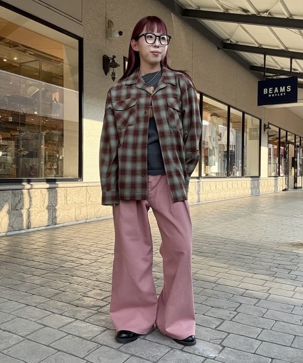 BEAMS HEARTのポリエステル レーヨン オンブレーチェック シャツを使ったコーディネートを紹介します。｜Rakuten Fashion(楽天ファッション／旧楽天ブランドアベニュー)6180883