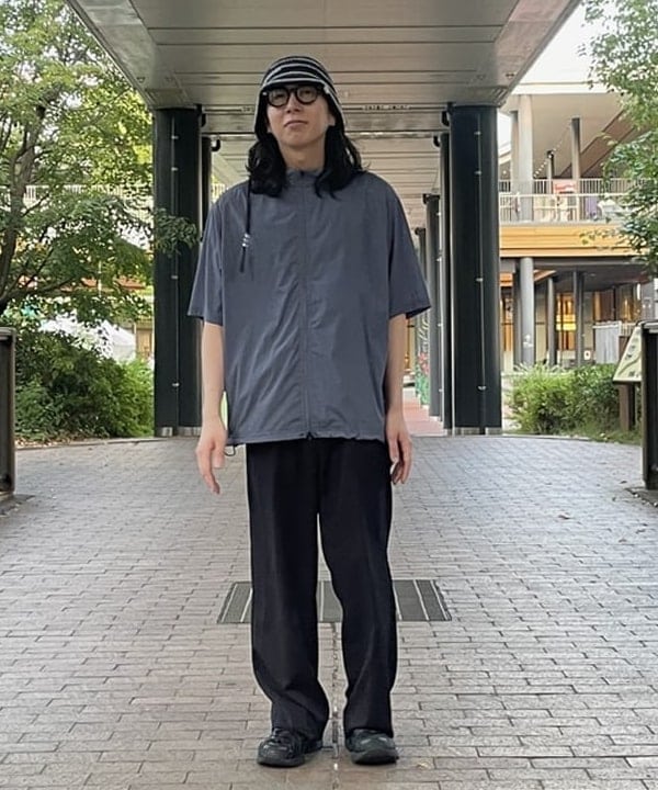 BEAMS OUTLETのテック シャツを使ったコーディネートを紹介します。｜Rakuten Fashion(楽天ファッション／旧楽天ブランドアベニュー)6180891