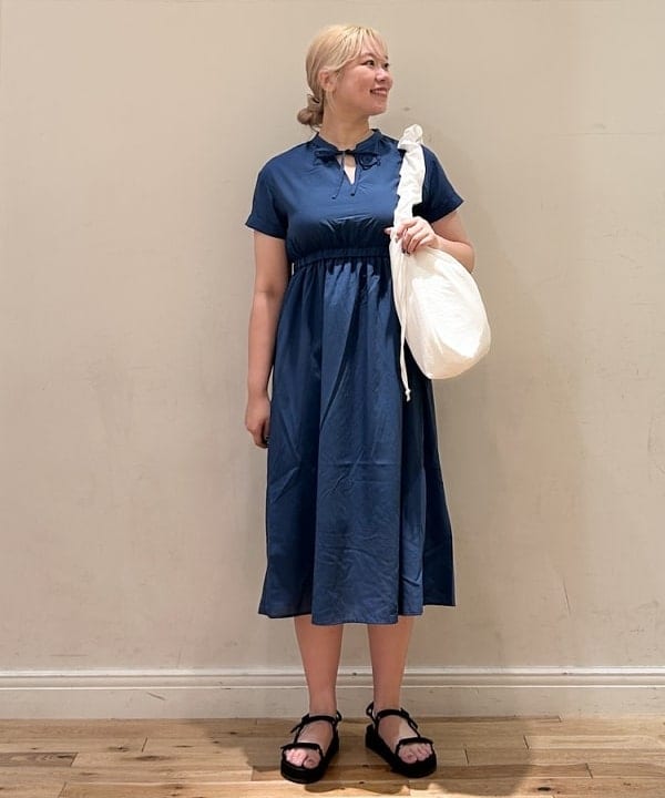 BEAMS HEARTのギャザー スキッパー ワンピースを使ったコーディネートを紹介します。｜Rakuten Fashion(楽天ファッション／旧楽天ブランドアベニュー)6180892