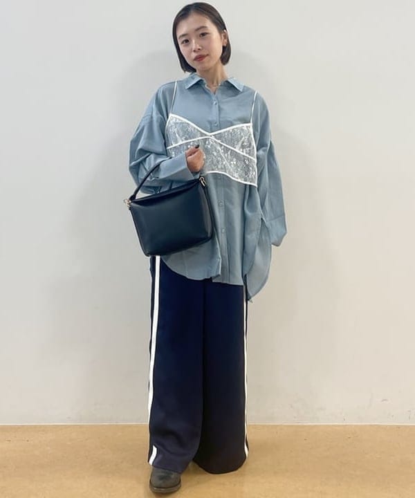 BEAMS HEARTのサテン ライン トラックパンツを使ったコーディネートを紹介します。｜Rakuten Fashion(楽天ファッション／旧楽天ブランドアベニュー)6180924