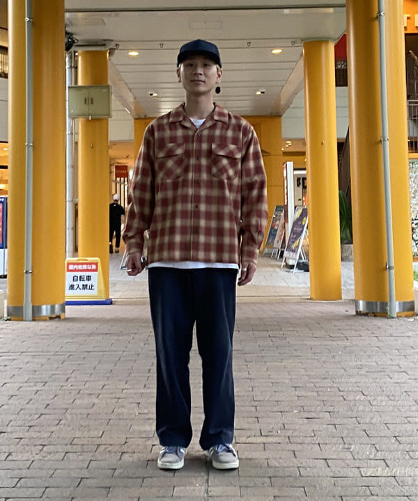 BEAMS HEARTのポリエステル レーヨン オンブレーチェック シャツを使ったコーディネートを紹介します。｜Rakuten Fashion(楽天ファッション／旧楽天ブランドアベニュー)6180943