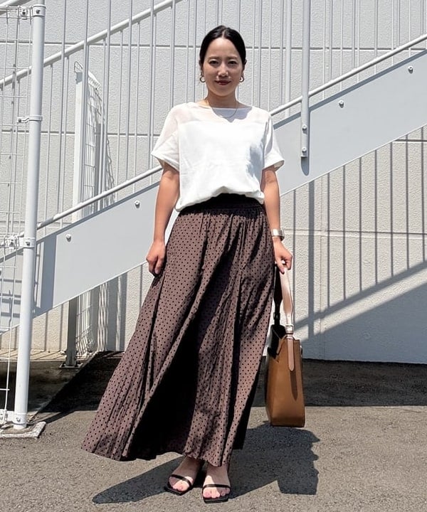 BEAMS HEARTのフロッキードット サテン スカートを使ったコーディネートを紹介します。｜Rakuten Fashion(楽天ファッション／旧楽天ブランドアベニュー)6180955