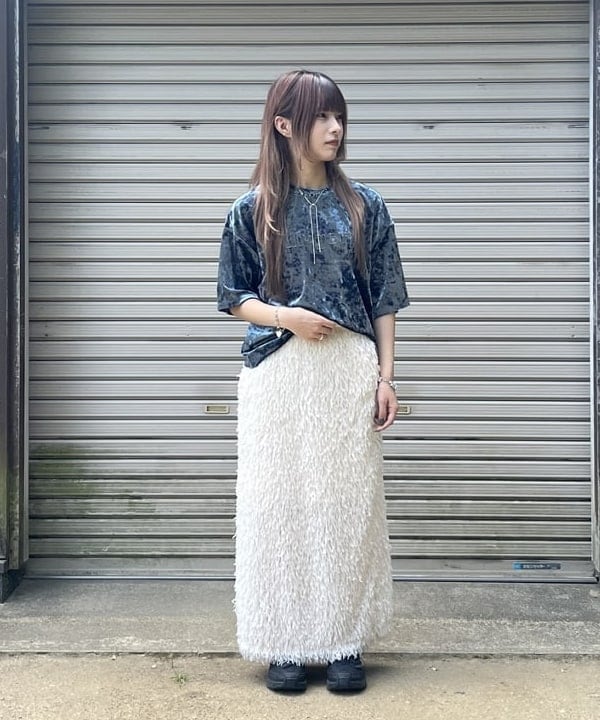 BEAMS HEARTの刺繍ロゴ ベロア Tシャツを使ったコーディネートを紹介します。｜Rakuten Fashion(楽天ファッション／旧楽天ブランドアベニュー)6181003