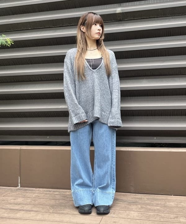 BEAMS HEARTのシアー Vネック ニットを使ったコーディネートを紹介します。｜Rakuten Fashion(楽天ファッション／旧楽天ブランドアベニュー)6181005