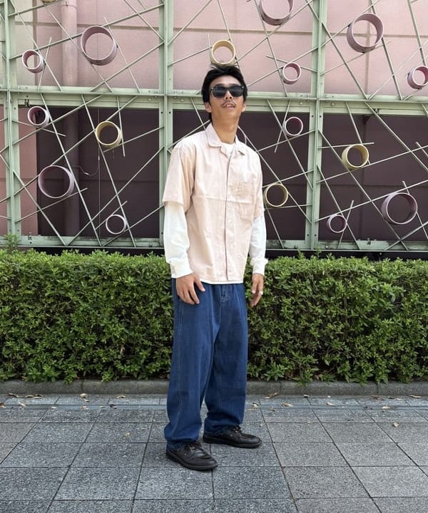 BEAMS MENのスマイルロゴ ワンポイント ロングスリーブ 25AWを使ったコーディネートを紹介します。｜Rakuten Fashion(楽天ファッション／旧楽天ブランドアベニュー)6181038