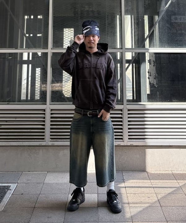 BEAMS HEARTのヴィンテージライク フルジップ パーカーを使ったコーディネートを紹介します。｜Rakuten Fashion(楽天ファッション／旧楽天ブランドアベニュー)6181073