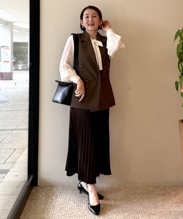 BEAMS HEARTの【洗濯機洗い可】プリーツ 2WAY タイブラウス 25AW 長袖 オンオフ兼用 通勤 お仕事 を使ったコーディネートを紹介します。｜Rakuten Fashion(楽天ファッション／旧楽天ブランドアベニュー)6181119