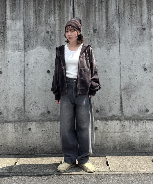 BEAMS HEARTのヴィンテージライク フルジップ パーカーを使ったコーディネートを紹介します。｜Rakuten Fashion(楽天ファッション／旧楽天ブランドアベニュー)6181337