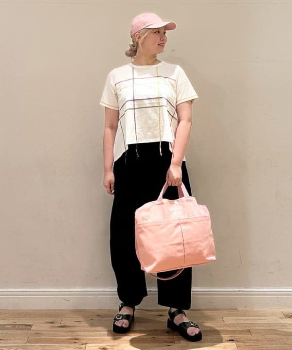 BEAMS HEARTのカラフル フリンジ ステッチ プルオーバーを使ったコーディネートを紹介します。｜Rakuten Fashion(楽天ファッション／旧楽天ブランドアベニュー)6181364