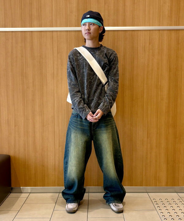 BEAMS HEARTのブラスト カーブ バギーデニムを使ったコーディネートを紹介します。｜Rakuten Fashion(楽天ファッション／旧楽天ブランドアベニュー)6181373