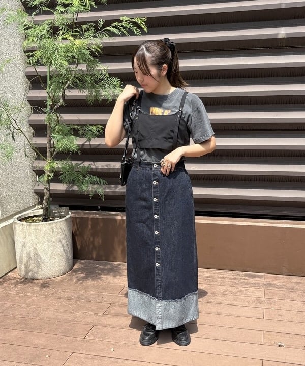 BEAMS HEARTのターンバックデニム ボタン スカート(S~M)を使ったコーディネートを紹介します。｜Rakuten Fashion(楽天ファッション／旧楽天ブランドアベニュー)6181438