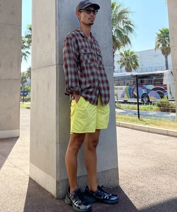 BEAMS HEARTのポリエステル レーヨン オンブレーチェック シャツを使ったコーディネートを紹介します。｜Rakuten Fashion(楽天ファッション／旧楽天ブランドアベニュー)6181416