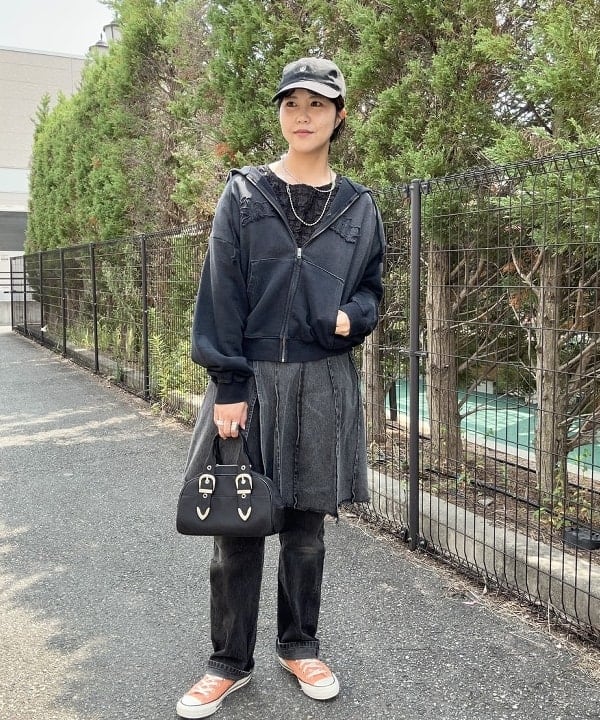 BEAMS HEARTのヴィンテージライク フルジップ パーカーを使ったコーディネートを紹介します。｜Rakuten Fashion(楽天ファッション／旧楽天ブランドアベニュー)6181507