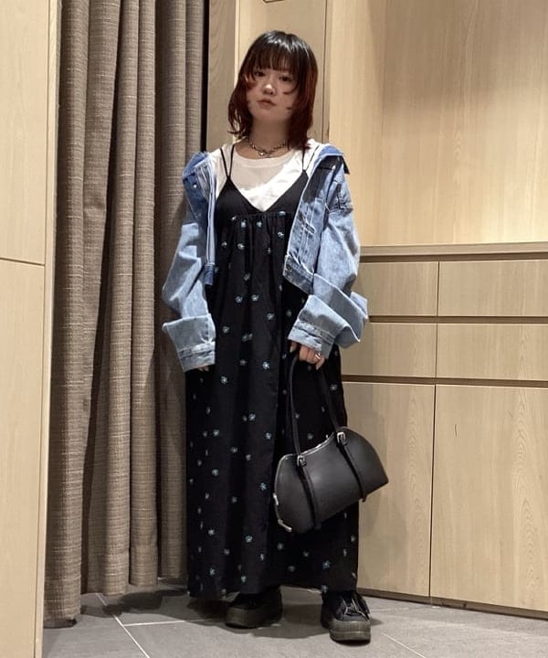 BEAMS HEARTのクロップド デニム ジャケットを使ったコーディネートを紹介します。｜Rakuten Fashion(楽天ファッション／旧楽天ブランドアベニュー)6181515