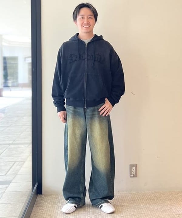 BEAMS HEARTのヴィンテージライク フルジップ パーカーを使ったコーディネートを紹介します。｜Rakuten Fashion(楽天ファッション／旧楽天ブランドアベニュー)6181571