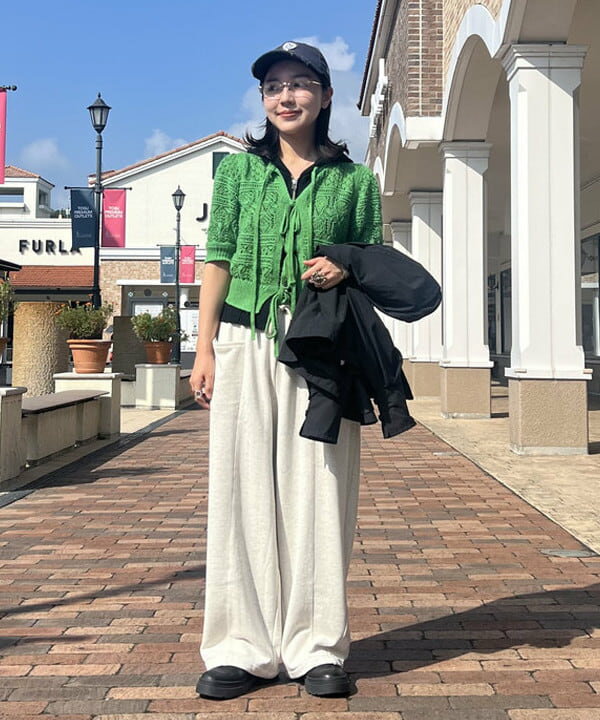 BEAMS HEARTの後ろ フレア ノーカラー ブルゾンを使ったコーディネートを紹介します。｜Rakuten Fashion(楽天ファッション／旧楽天ブランドアベニュー)6181598